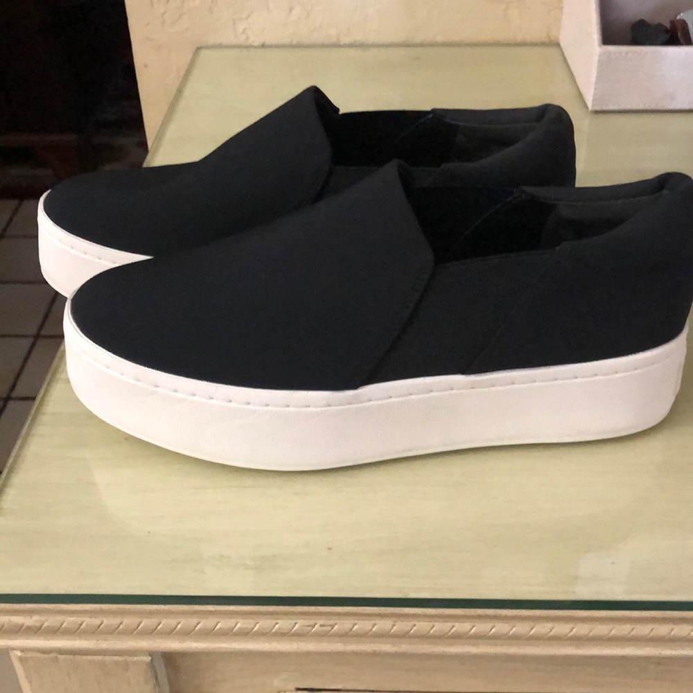 Vince Warren Sneakers